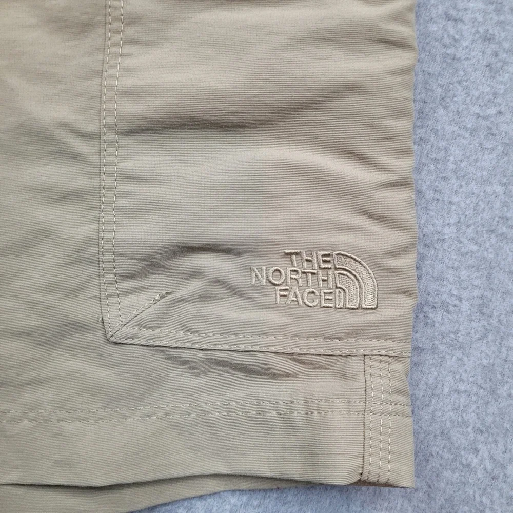 The North Face Cargo Shorts Mens 32 Tan Nylon Hiking Outdoor‎ TCN3/TMN3 A4J2